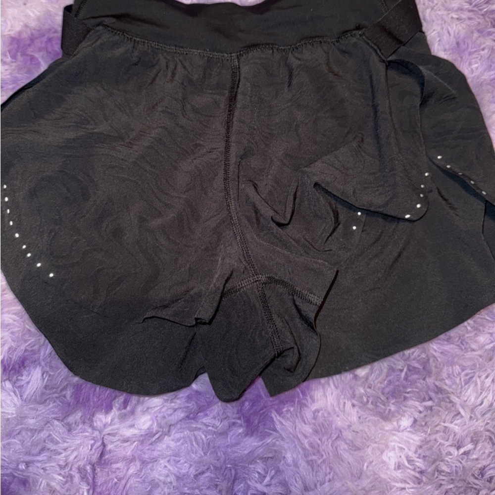 Lululemon Womens Fast & Free High-Rise Classic-Fit Split Short 2” Sz 2, Black